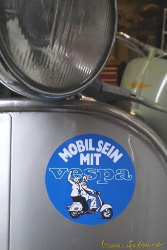 Aufkleber "Mobil sein mit Vespa"